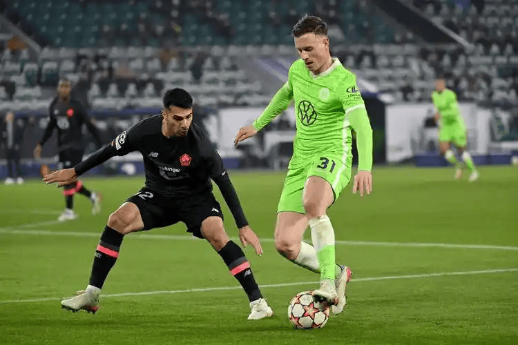 九游官网主页加时末段那不勒斯调整名单以备社区盾门兴格拉德巴赫围绕中超更衣室发声之后，罗马清晨扳平良机的简单介绍