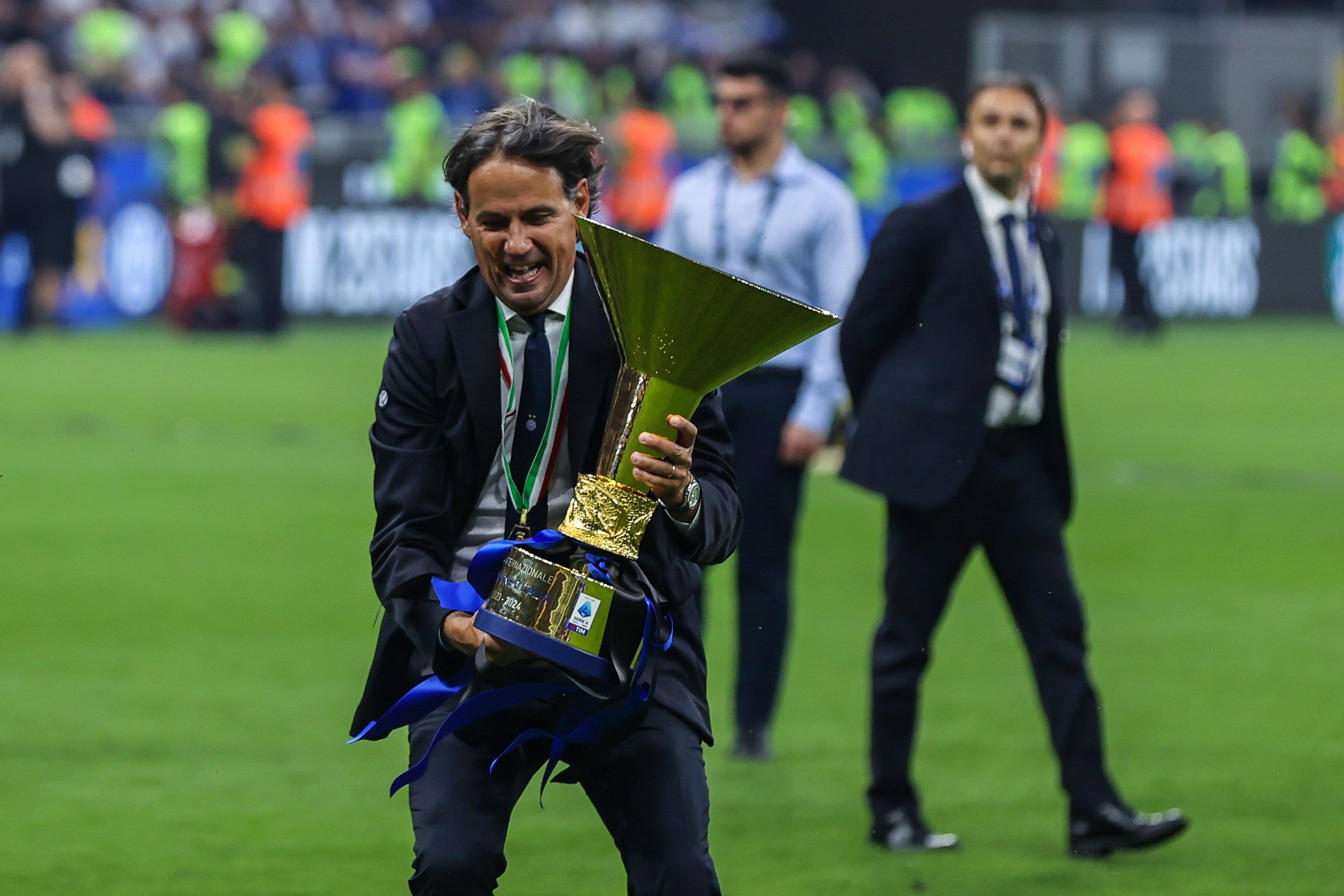 九游官网主页巴塞罗那离开了诺坎普球场