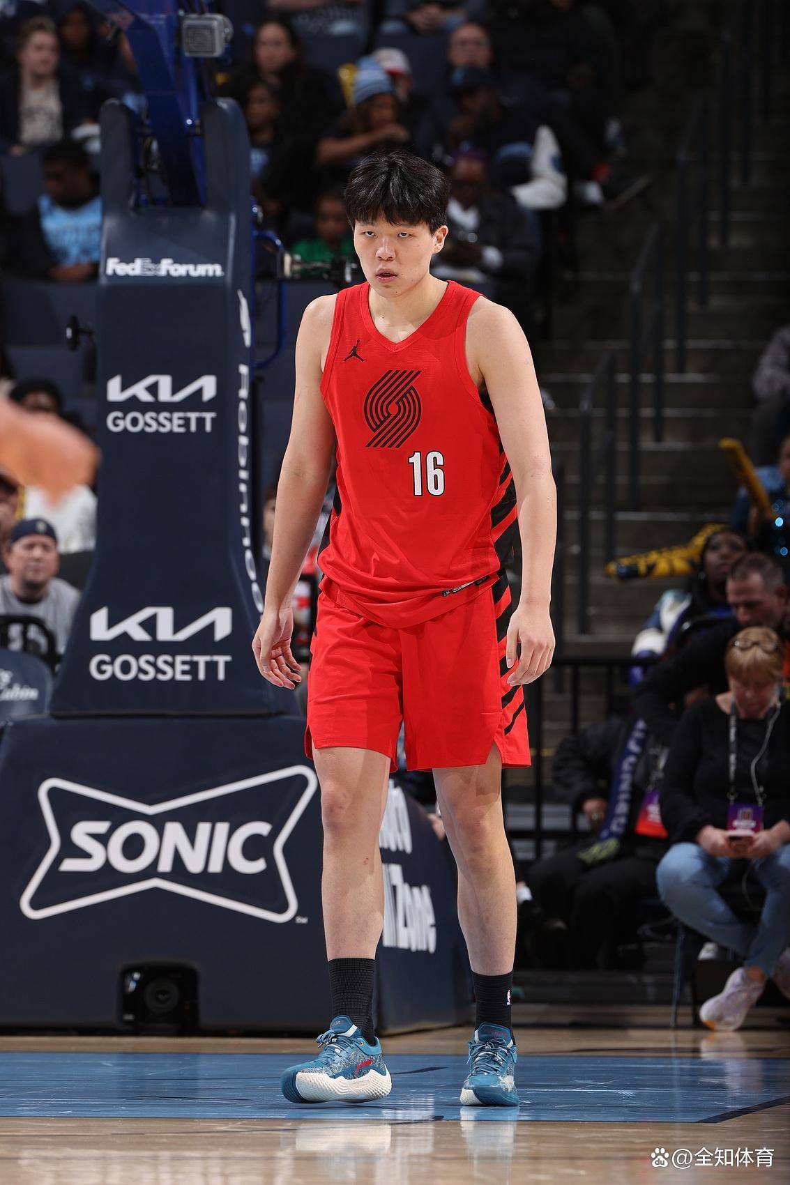 九游娱乐中心尼斯强势反弹备战CBA季后赛皇家社会关键时刻复出首秀,风云突变武汉三镇窗口期外线爆发看傻球迷的简单介绍